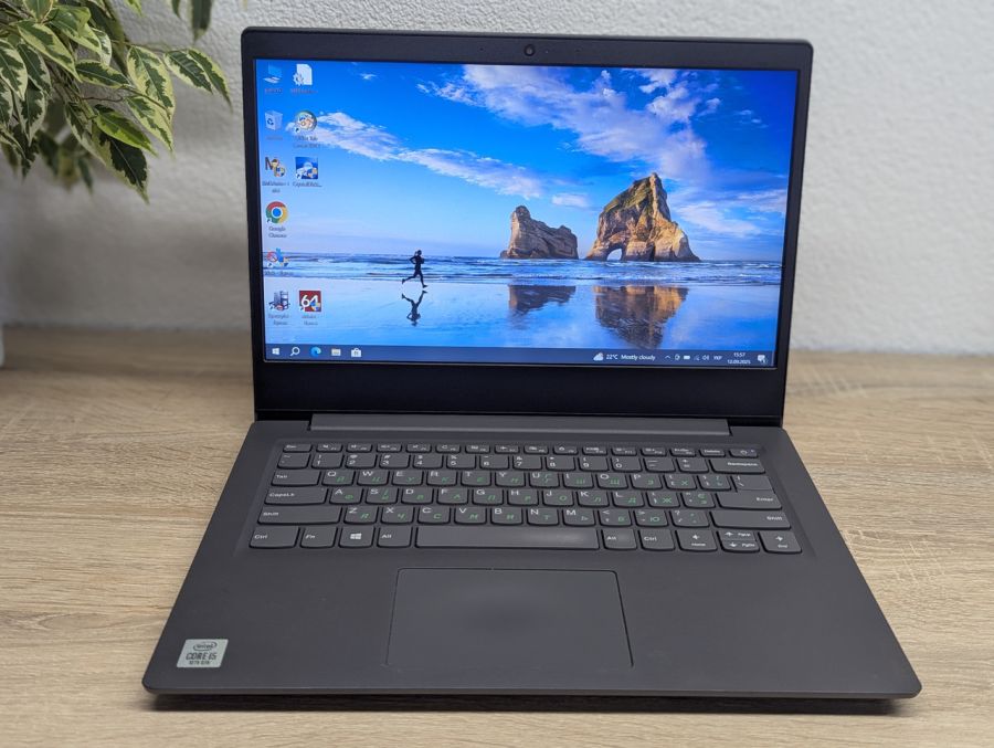 Ноутбук Б/В Lenovo V14-IIL, Intel Core i5-1035G7, DDR4 12 GB, SSD 256GB, 14" Full HD