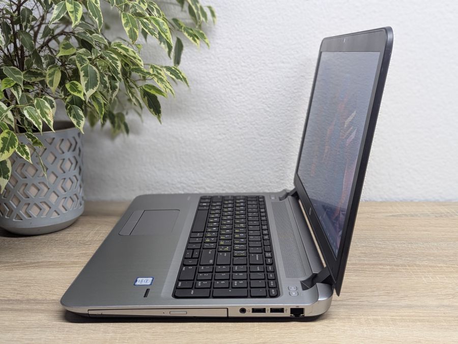 Ноутбук Б/В HP ProBook 450 G3, Intel Core i3-6100U, DDR3 12 GB, SSD 128GB, 15.6" HD