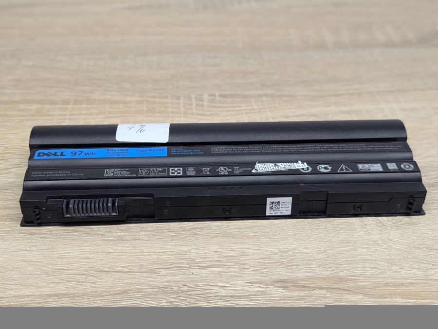 Б/В Оригінальна акумуляторна батарея Dell M5Y0X
