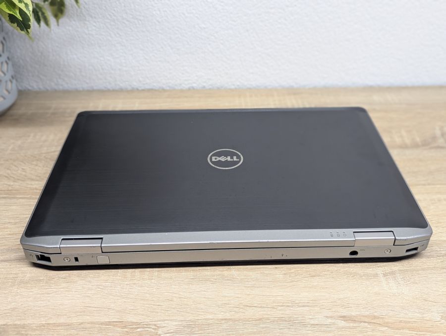 Ноутбук Б/В Dell Latitude E6530, Intel Core i5-3320M, DDR3 8 GB, SSD 128GB, 15.6" HD