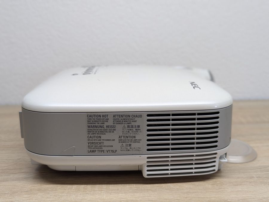 Б/В проєктор NEC VT470