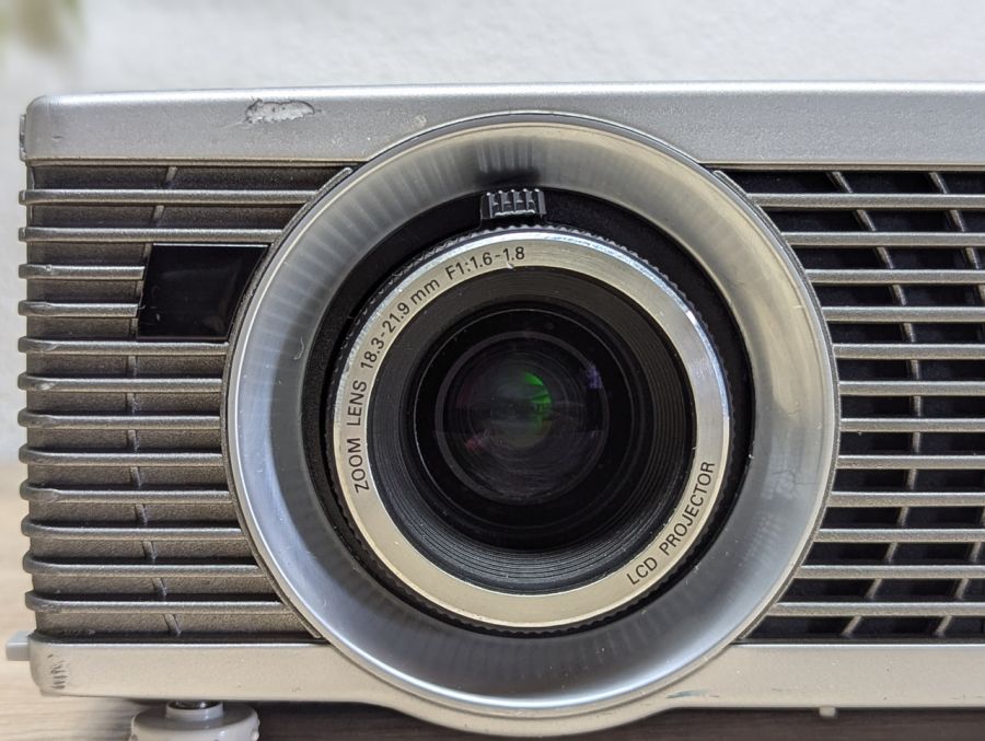 Б/В Проєктор SANYO PLC-SW36