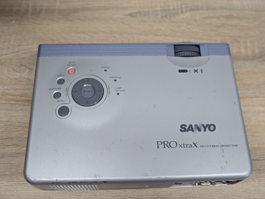 Б/В Проєктор SANYO PLC-XU41