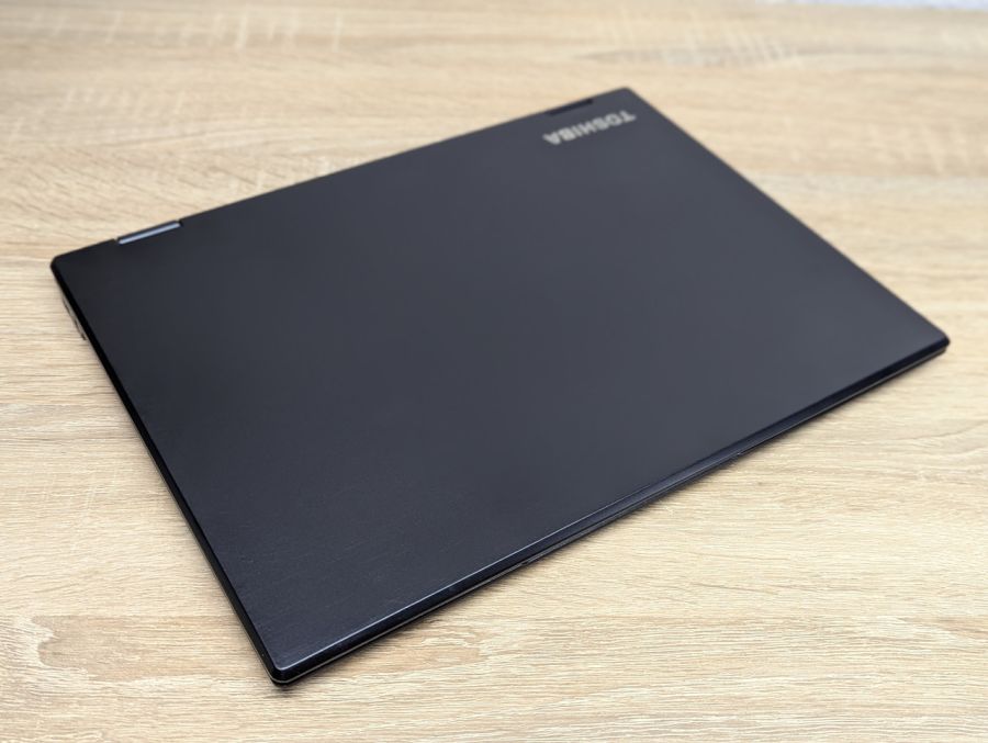 Ноутбук Б/В Toshiba Portege X20W-E, Intel Core i5-8350U, DDR3 16 GB, SSD 128GB, 12.5" Full HD Сенсор