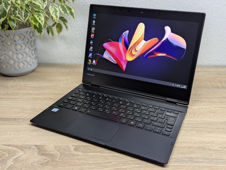 Ноутбук Б/В Toshiba Portege X20W-E, Intel Core i5-8350U, DDR3 16 GB, SSD 128GB, 12.5" Full HD Сенсор