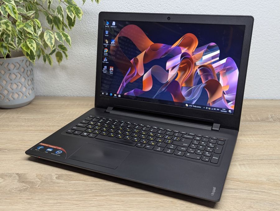 Ноутбук Б/В Lenovo IdeaPad 110, AMD A6-7310, DDR3 8 GB, SSD 128GB, Microsoft Basic Display Adapter, 15.6"