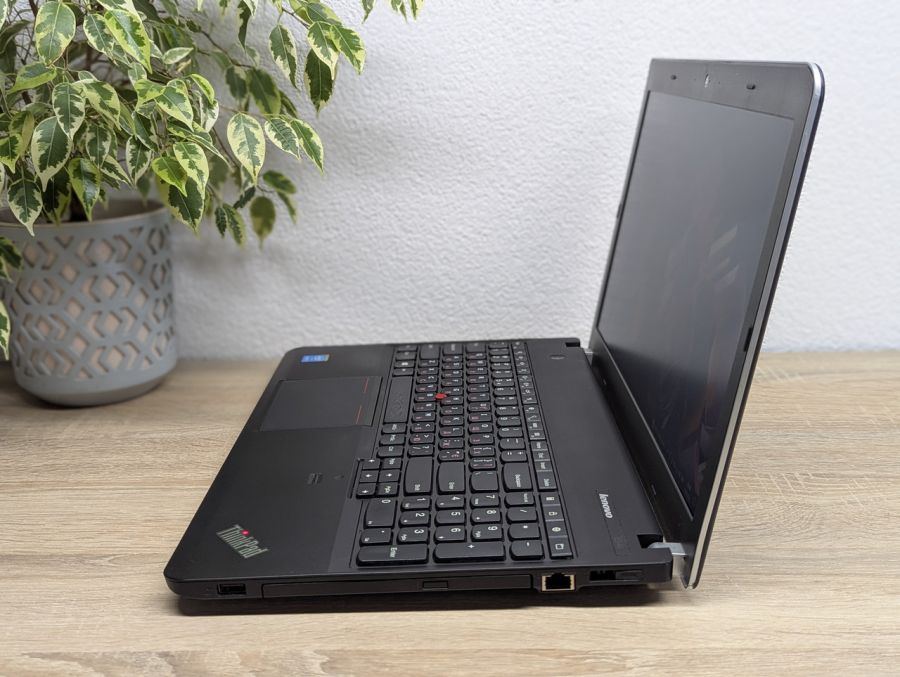 Ноутбук Б/В Lenovo ThinkPad Edge E540, Intel Core i5-4210M, DDR3 8 GB, SSD 128GB, 15.6" HD