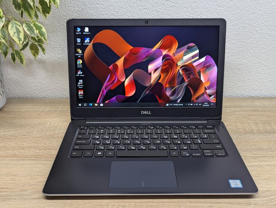Ноутбук Б/В Dell Vostro 5370, Intel Core i5-8250U, DDR4 8 GB, SSD 128GB, 13" Full HD