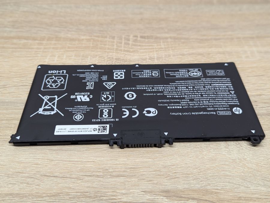 Б/В Оригінальна акумуляторна батарея HP HT03XL