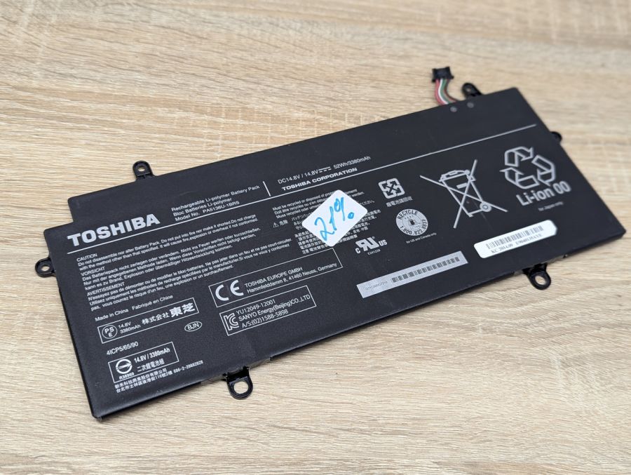 Б/В Оригінальна акумуляторна батарея Toshiba PA5136U-1BRS