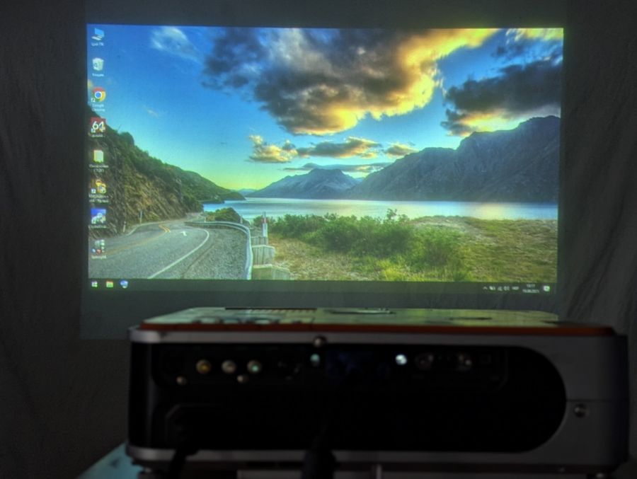 Б/В Проєктор Б/К Toshiba TLP-x2000