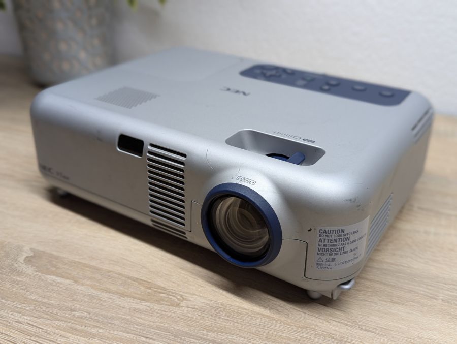 Б/В Проєктор NEC VT460