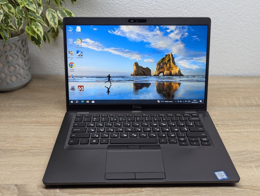 Уцінка! Ноутбук Б/В Dell Latitude 5400, Intel Core i5-8365U, DDR4 16 GB, SSD 256GB, 14" Full HD