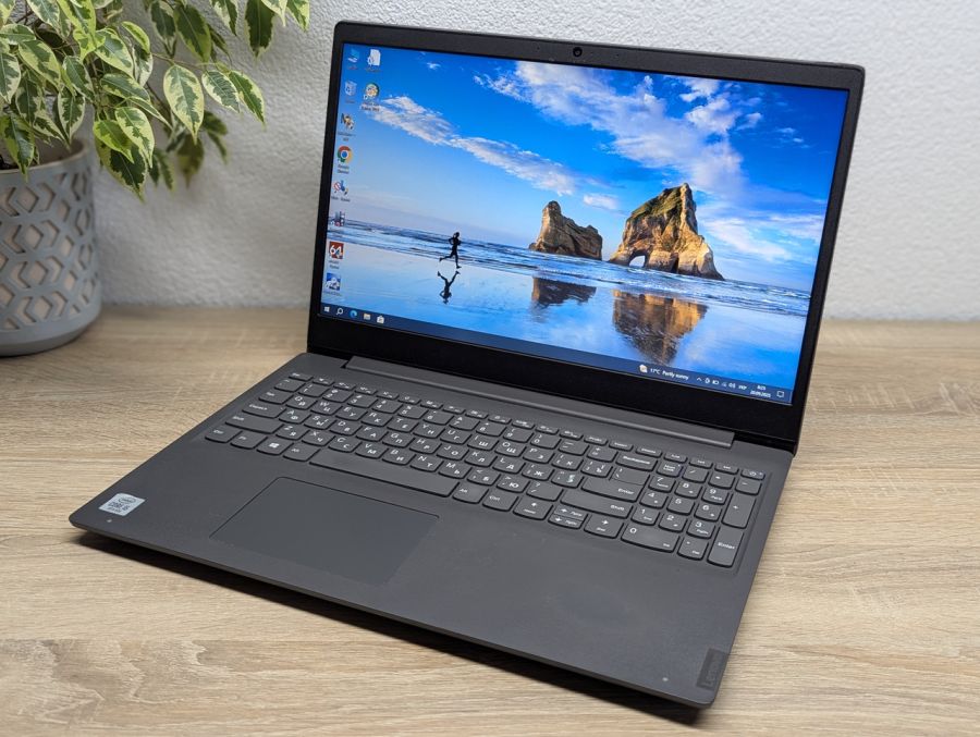 Уцінка! Ноутбук Б/В Lenovo V15-IIL, Intel Core i5-1035G7, DDR4 8 GB, SSD 256GB, 15.6" Full HD
