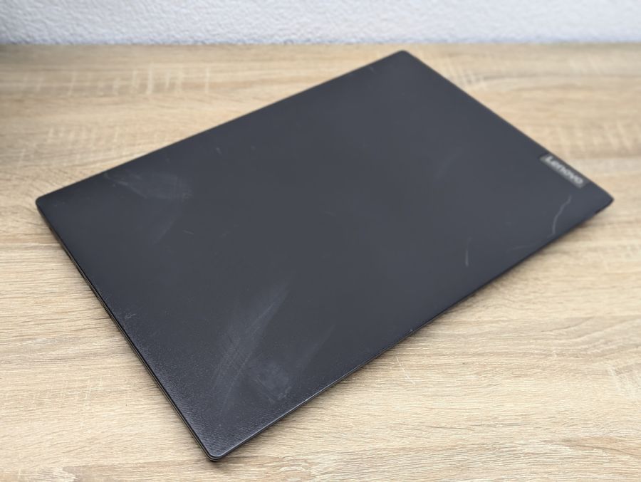 Уцінка! Ноутбук Б/В Lenovo V15-IIL, Intel Core i5-1035G7, DDR4 8 GB, SSD 256GB, 15.6" Full HD