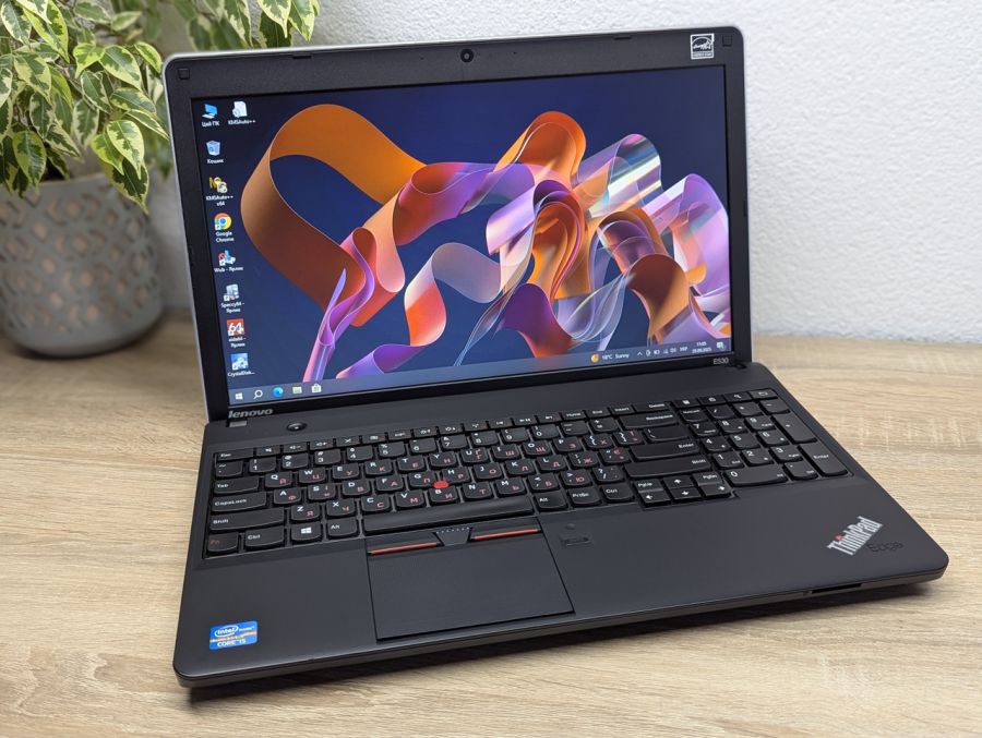 Уцінка! Ноутбук Б/В Lenovo Think Pad E530, Intel Core i5-3210M, DDR3 8 GB, SSD 256GB, 15.6" HD