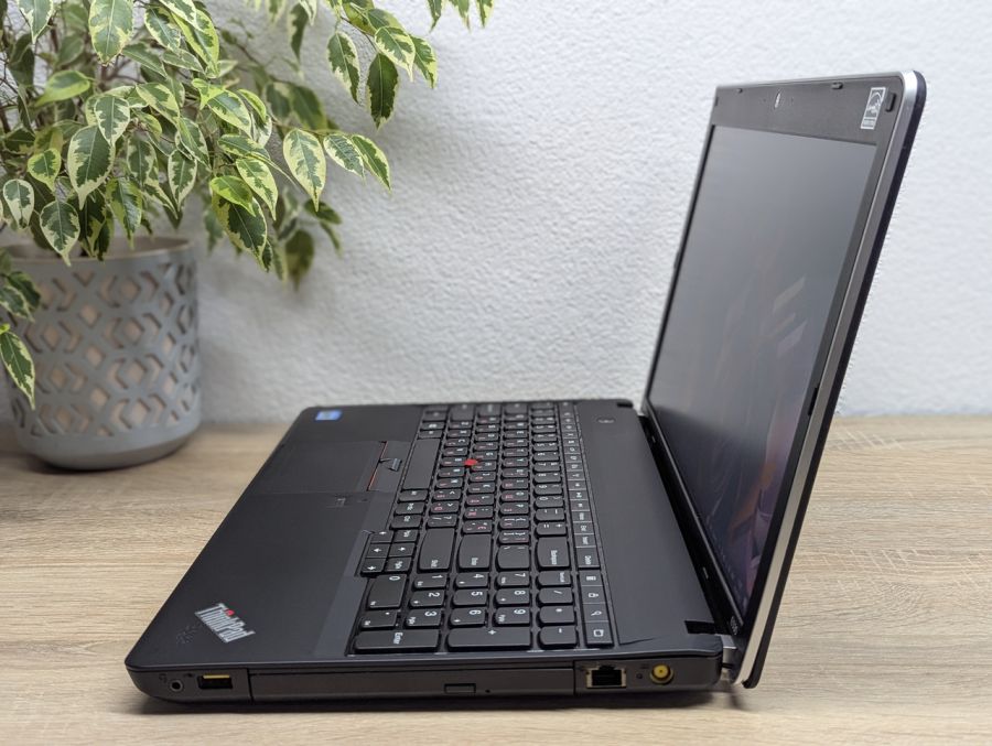 Ноутбук Б/В Lenovo Think Pad E530, Intel Core i5-3210M, DDR3 8 GB, SSD 128GB, 15.6" HD
