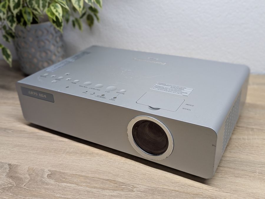 Проєктор Б/К Panasonic LB75 XGA
