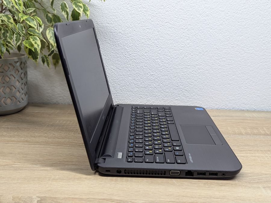 Уцінка! Ноутбук Б/В Dell Latitude 3440, Intel Core i3-4010U, DDR3 8 GB, SSD 128GB, 14" HD