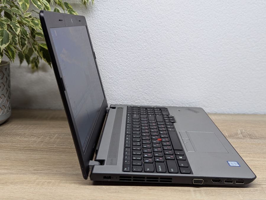 Ноутбук Б/В Lenovo ThinkPad E570, Intel Core i3-7100U, DDR4 8GB, SSD 128GB, 15.6" HD