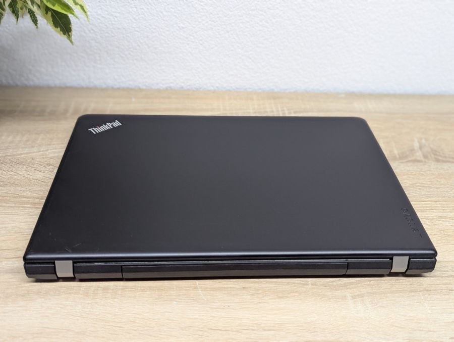 Ноутбук Б/В Lenovo ThinkPad E570, Intel Core i3-7100U, DDR4 8GB, SSD 128GB, 15.6" HD