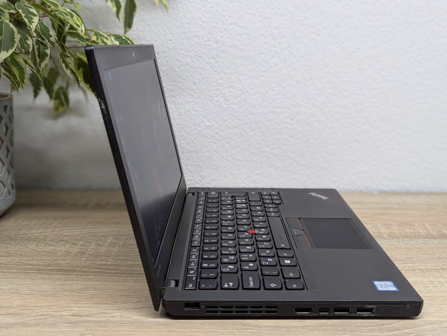 Ноутбук Б/В Lenovo ThinkPad X260, Intel Core i5-6300U, DDR4 8 GB, SSD 128GB, 12" Full HD