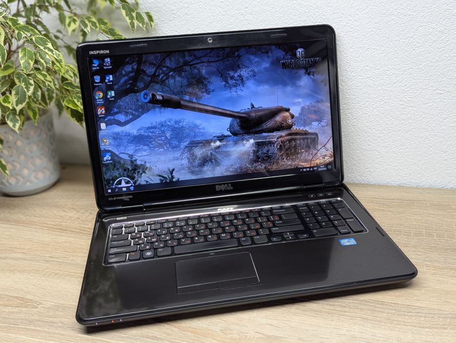 Ноутбук Б/В Dell Inspiron N7110, Intel Core i7-2670QM, DDR3 8 GB, SSD 256GB, NVIDIA GeForce GT 525M 2Gb, 17.3"