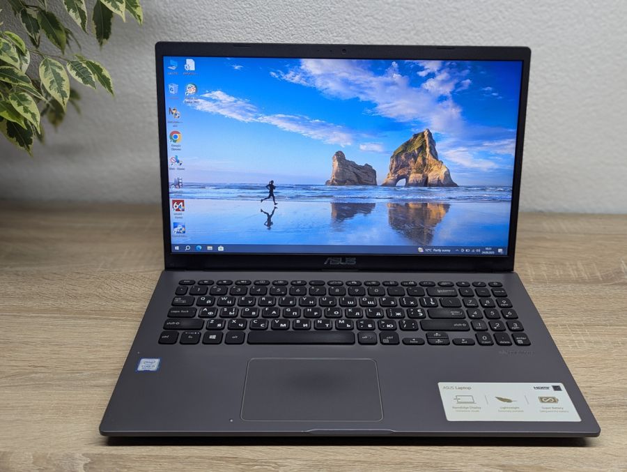 Уцінка! Ноутбук Б/В ASUS Laptop, Intel Core i3-8145U, DDR3 20 GB, SSD 256GB, 15.6" Full HD
