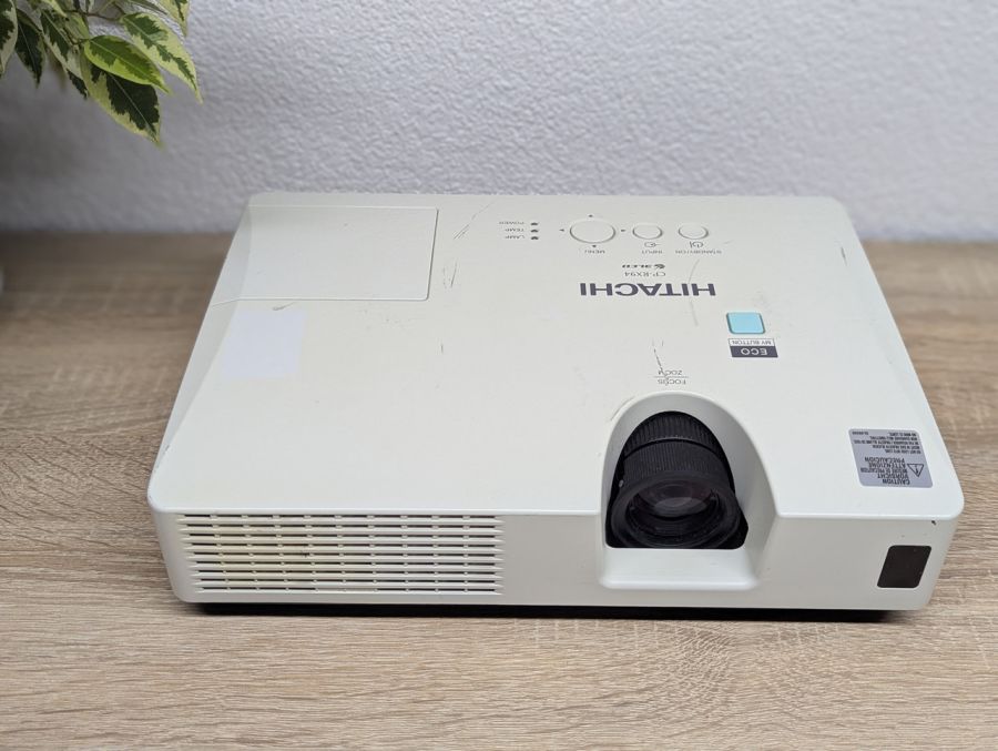 Б/В Проектор HITACHI CP-RX94