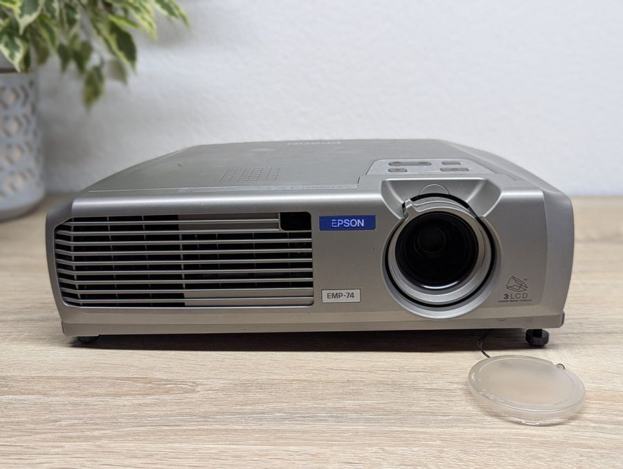 Б/В Проєктор EPSON EMP-74