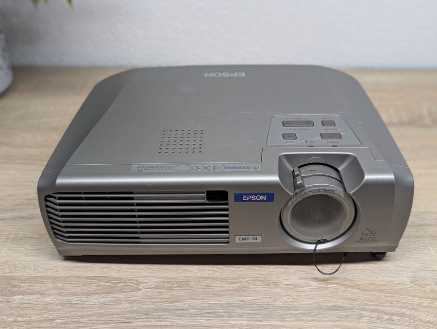 Б/В Проєктор EPSON EMP-74
