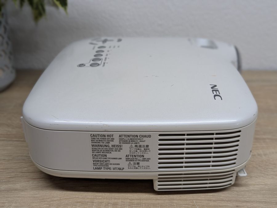 Б/В Проєктор NEC VT575