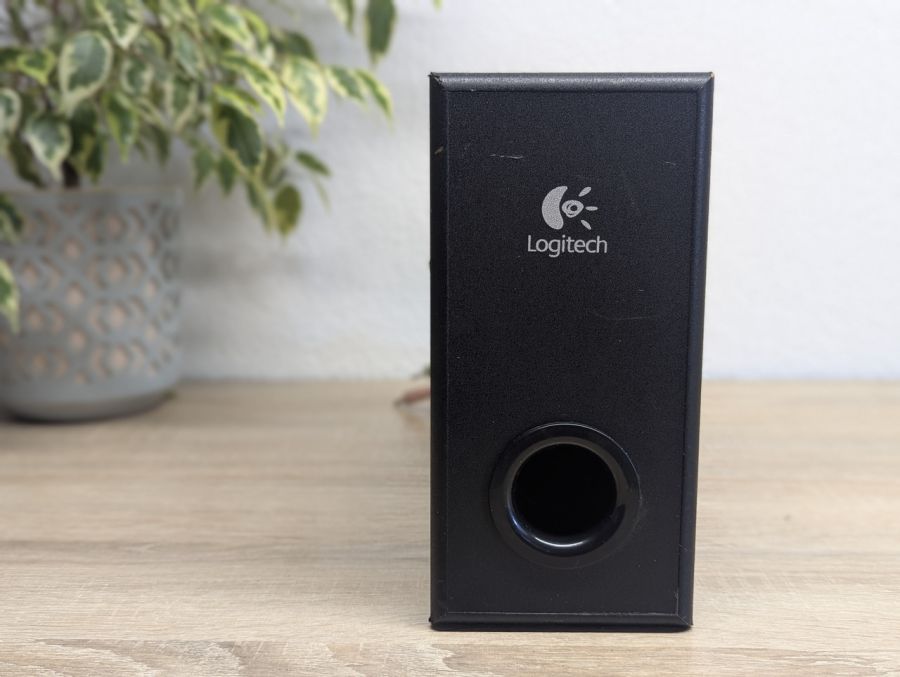 Б/В Сабвуфер Logitech S-220