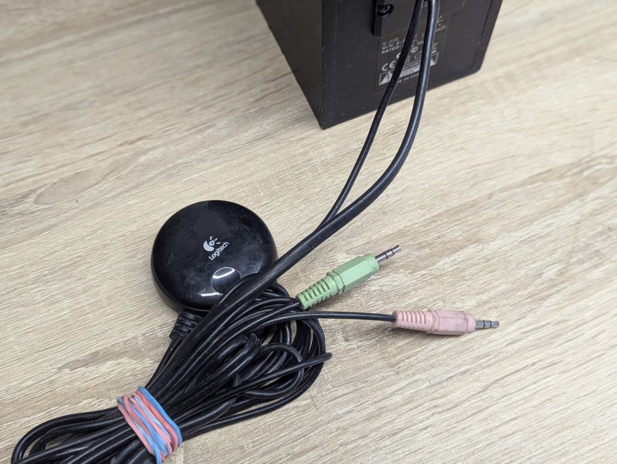 Б/В Сабвуфер Logitech S-220
