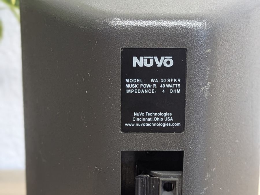 Б/В Полична колонка NUVO WA-30 SPKR