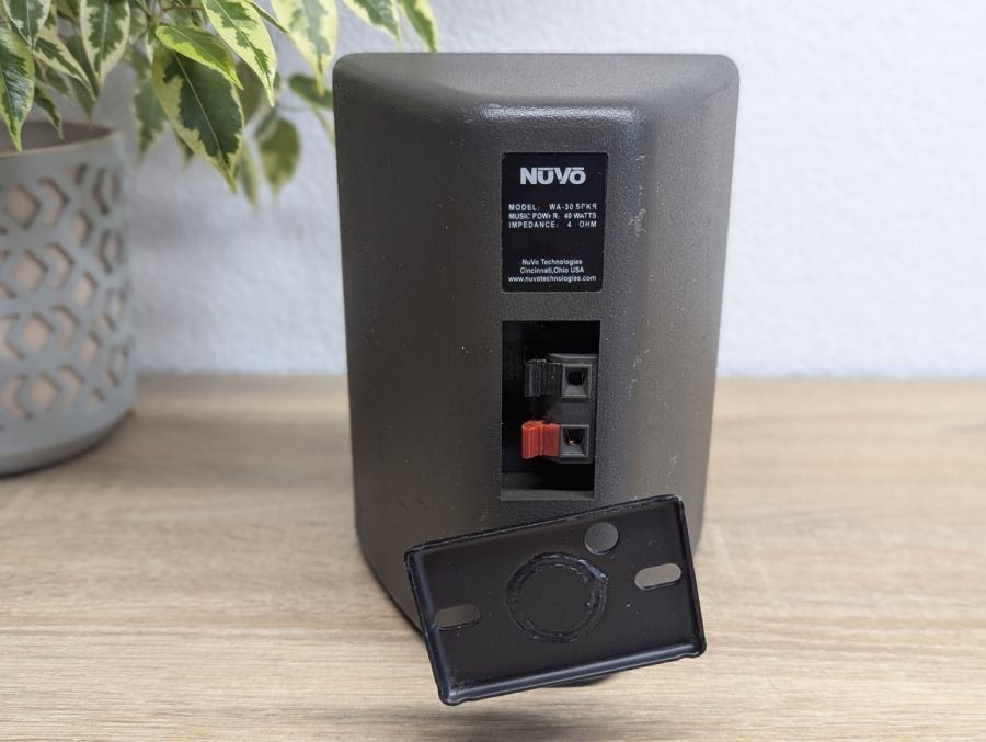 Б/В Полична колонка NUVO WA-30 SPKR