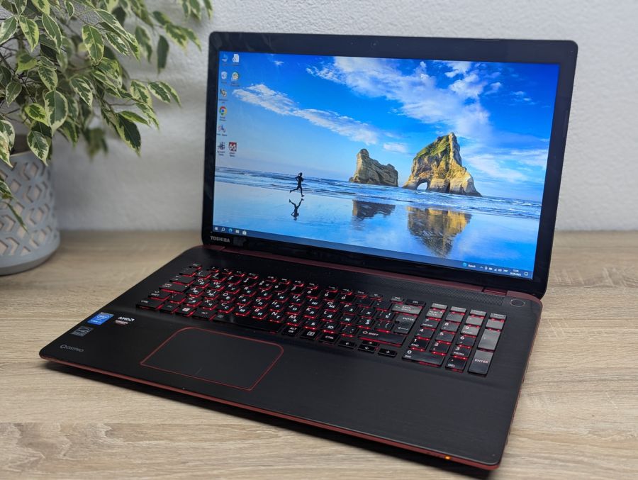 Уцінка! Ноутбук Б/В Toshiba Qosmio X70-B, Intel Core i7-4710HQ, DDR3 16 GB, SSD 360GB, AMD Radeon R9 M200X 4Gb, 17" Full HD