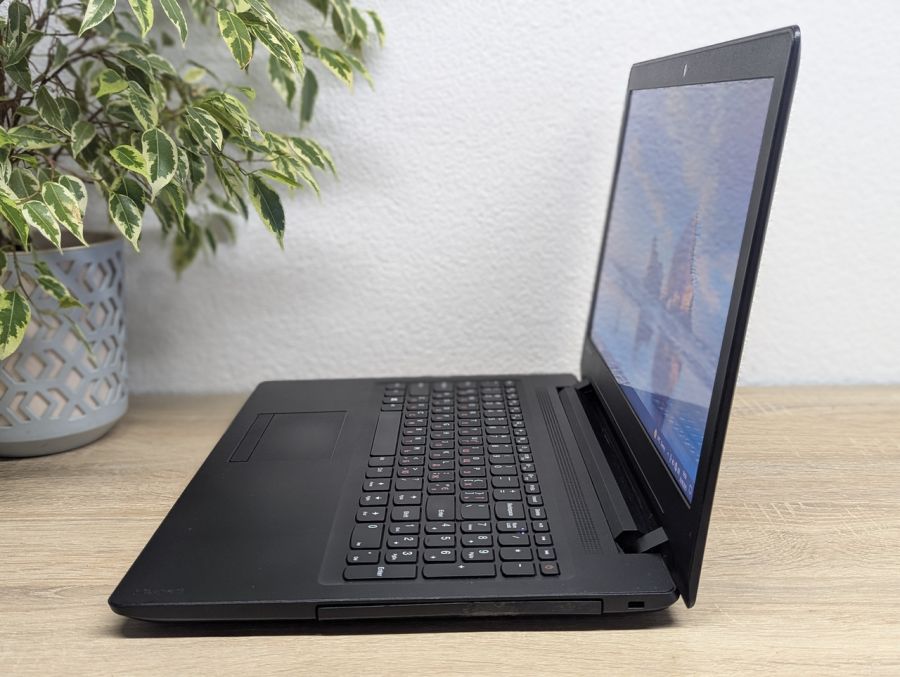 Уцінка! Ноутбук Б/В Lenovo IdeaPad 110, Intel Celeron N3060, DDR3 4 GB, SSD 128GB, 15.6" HD