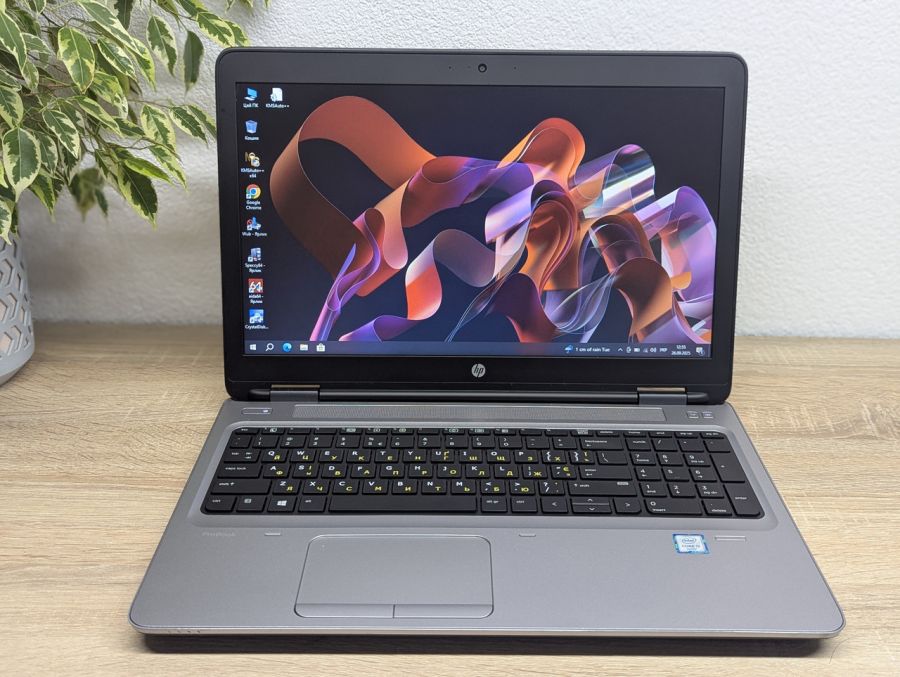 Уцінка! Ноутбук Б/В HP ProBook 650 G2, Intel Core i5-6200U, DDR4 8 GB, SSD 128GB, 15.6" HD