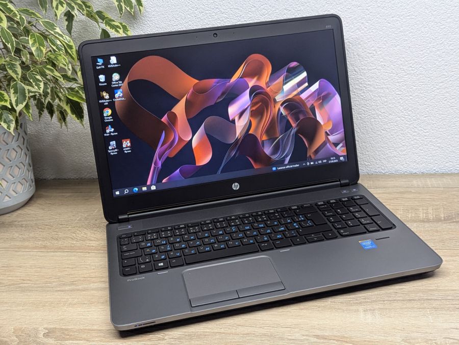 Ноутбук Б/В HP ProBook 650 G1, Intel Core i7-4712MQ, DDR3 8 GB, SSD 256GB, AMD Radeon HD 8500M, 15.6" HD