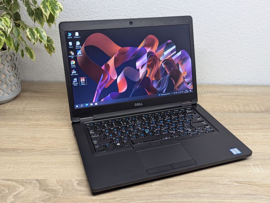 Уцінка! Ноутбук Б/В Dell Latitude 5480, Intel Core i7-6600U, DDR4 16 GB, SSD 128GB, NVIDIA GeForce 930MX 2Gb, 14"