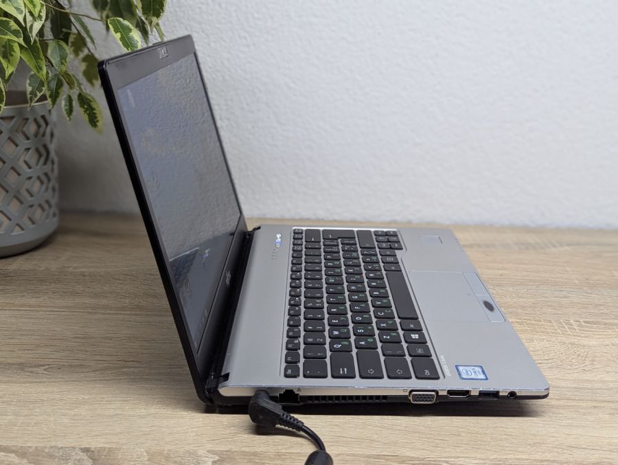 Уцінка! Ноутбук Б/В Fujitsu S936, Intel Core i5-6200U, DDR4 8 GB, SSD 128GB, 13" Full HD