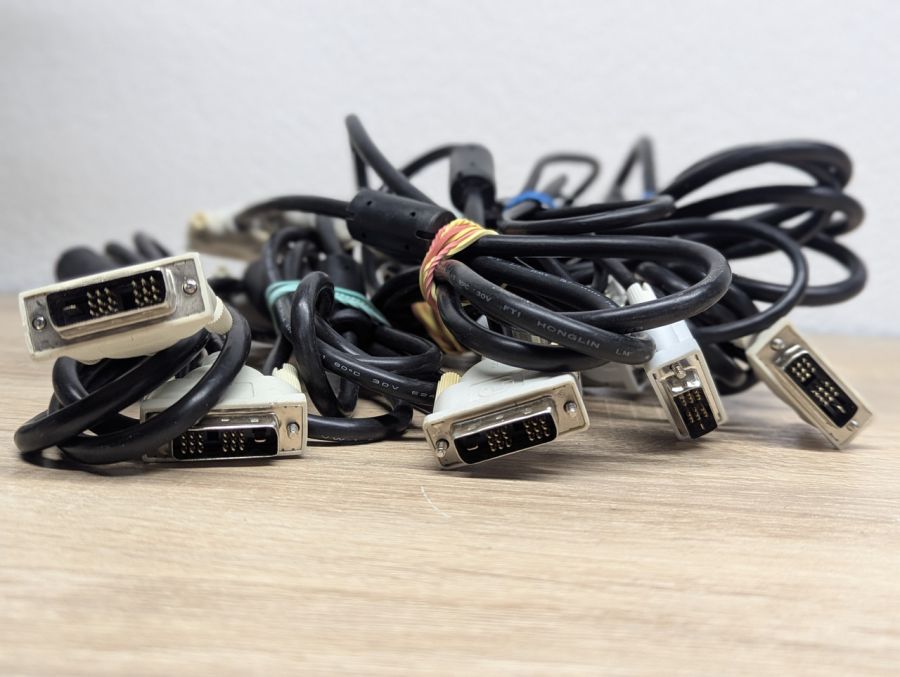 Б/В Кабель DVI Hotron 1.5 метра