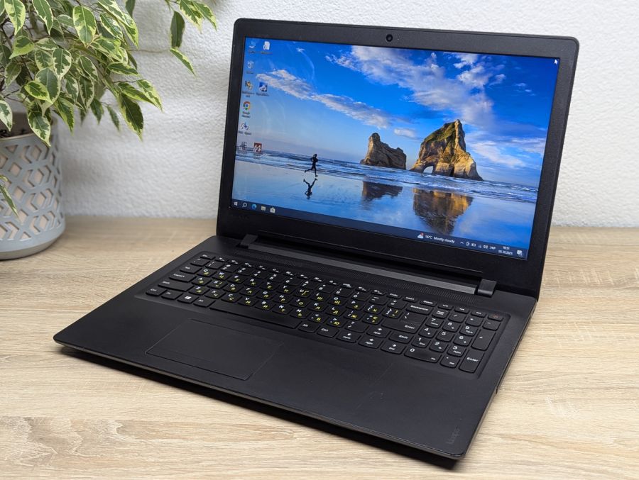 Ноутбук Б/В Lenovo IdeaPad 110, AMD A6-7310, DDR3 8 GB, SSD 256GB, Radeon R4, 15.6"
