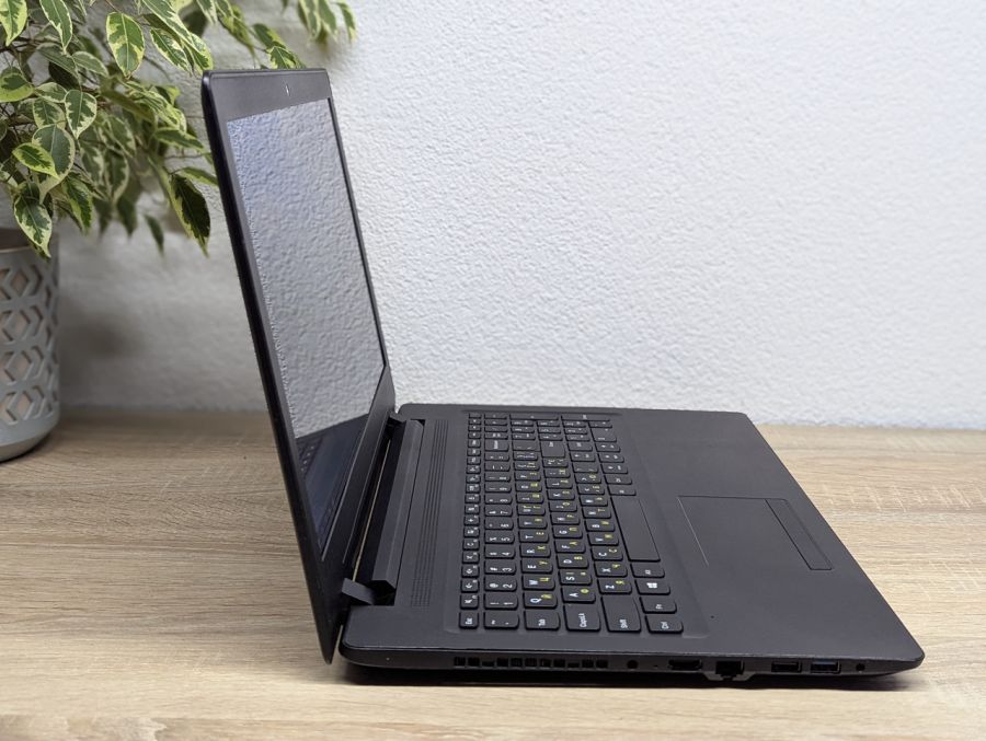 Ноутбук Б/В Lenovo IdeaPad 110, AMD A6-7310, DDR3 8 GB, SSD 256GB, Radeon R4, 15.6"
