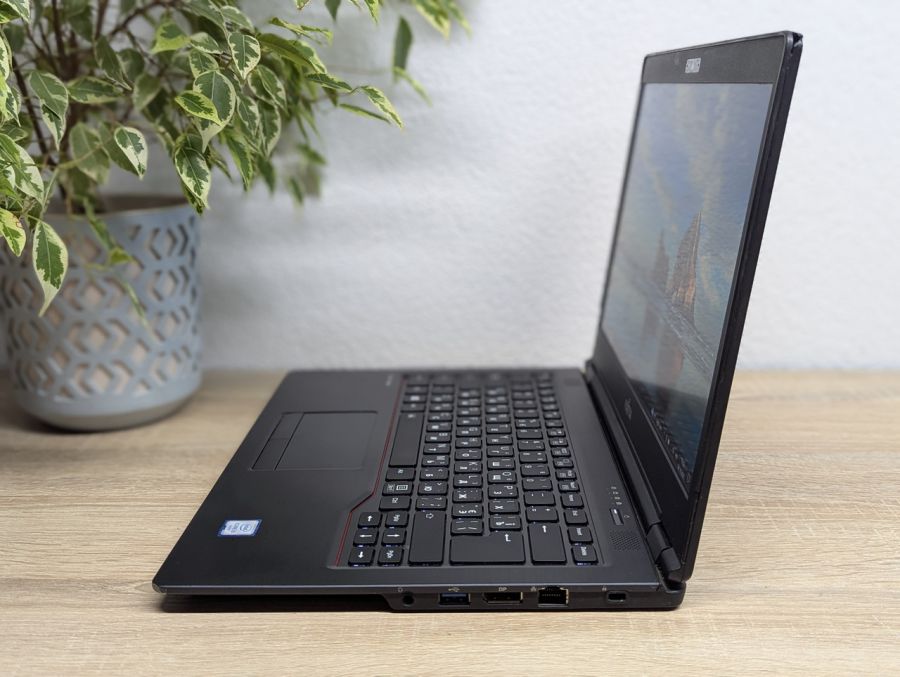 Уцінка! Ноутбук Б/В Fujitsu U747, Intel Core i5-6200U, DDR4 8 GB, SSD 128GB, 14" Full HD