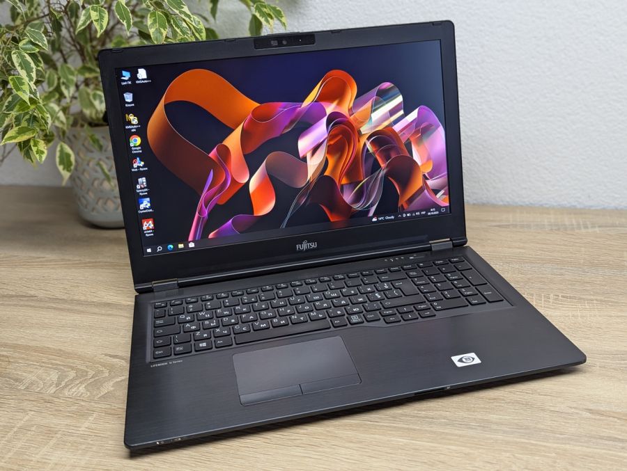 Ноутбук Б/В Fujitsu LifeBook U7510, Intel Core i5-10210U, DDR4 16 GB, SSD 128GB, 15" Full HD