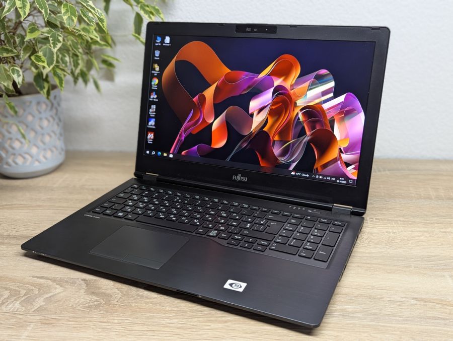 Ноутбук Б/В Fujitsu LifeBook U7510, Intel Core i5-10210U, DDR4 16 GB, SSD 128GB, 15" Full HD