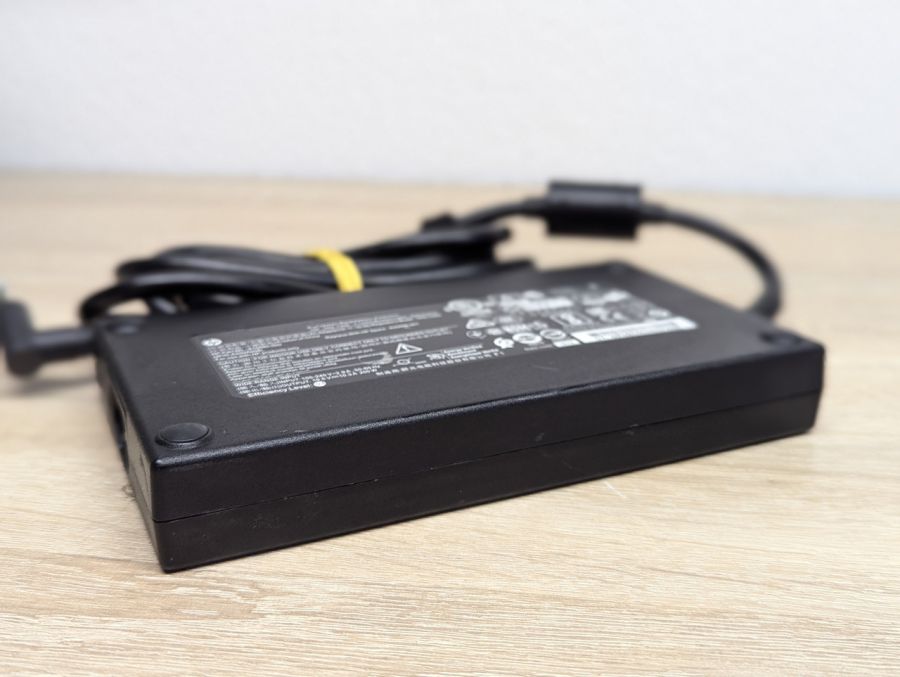 Б/В HP Blue+Pin 200w 4.5*3.0