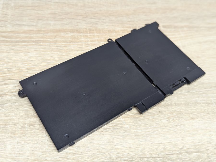 Б/В Оригінальна акумуляторна батарея Dell 3DDDG